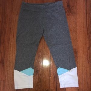 Capri yoga pants